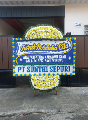 Papan Bunga Duka di Cikalongwetan