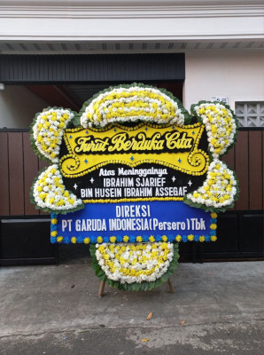 Papan Bunga Duka di Cikalongwetan