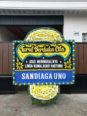 Papan Bunga Duka di Cikalongwetan