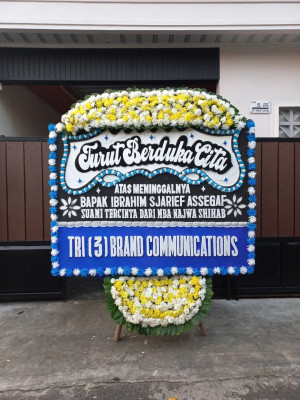 Papan Bunga Duka di Cikalongwetan